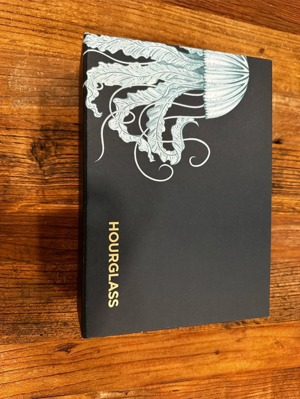 Hourglass blue green Palette with Mint Jellyfish Illustration box - Picture 1 of 8
